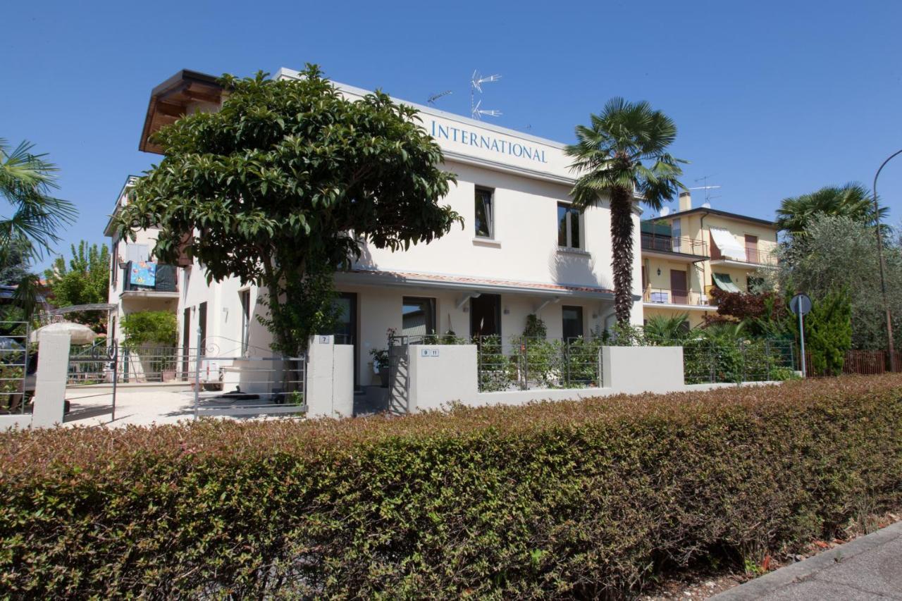 International Rooms & Apartments Sirmione Exterior foto