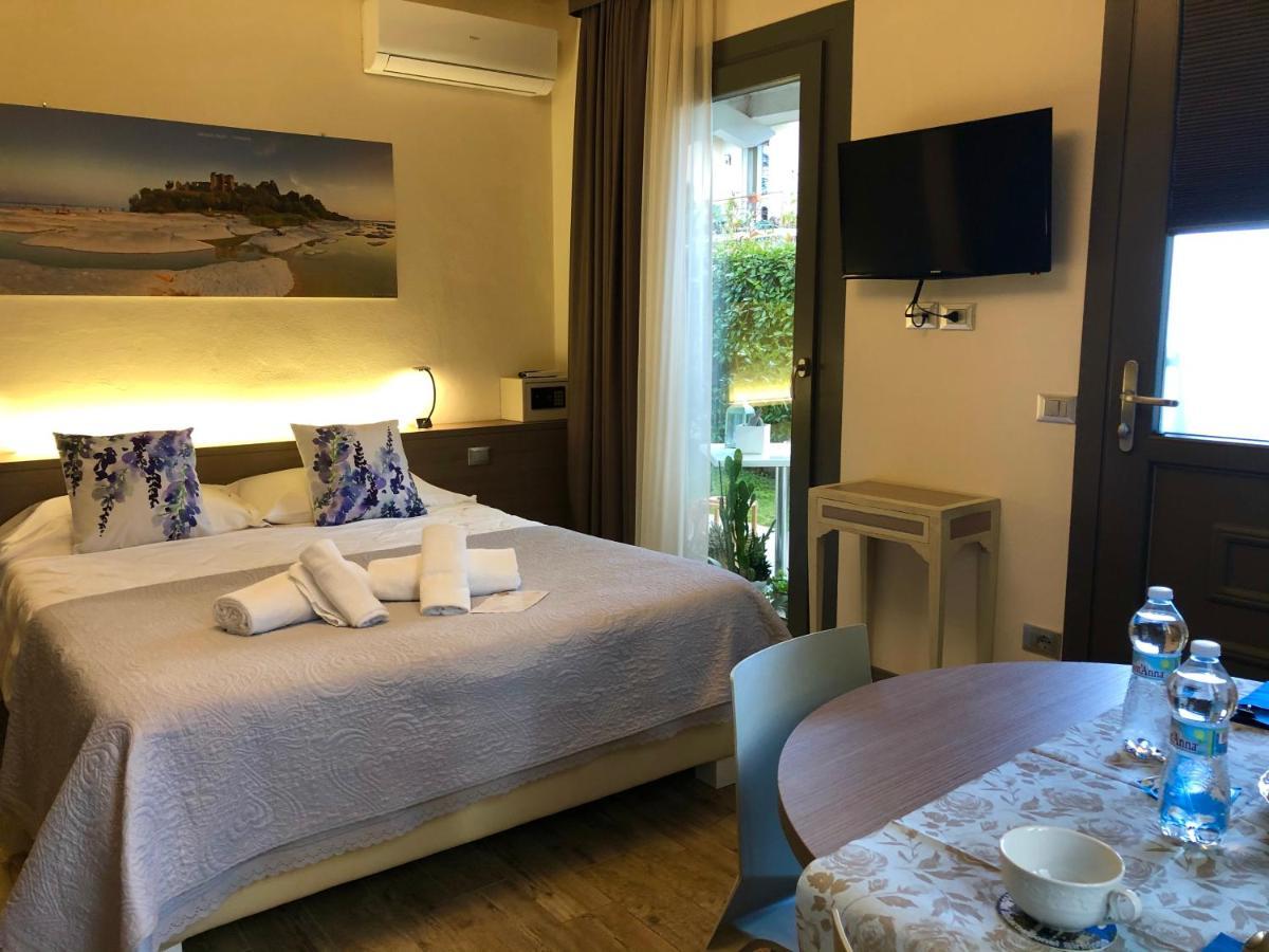 International Rooms & Apartments Sirmione Exterior foto
