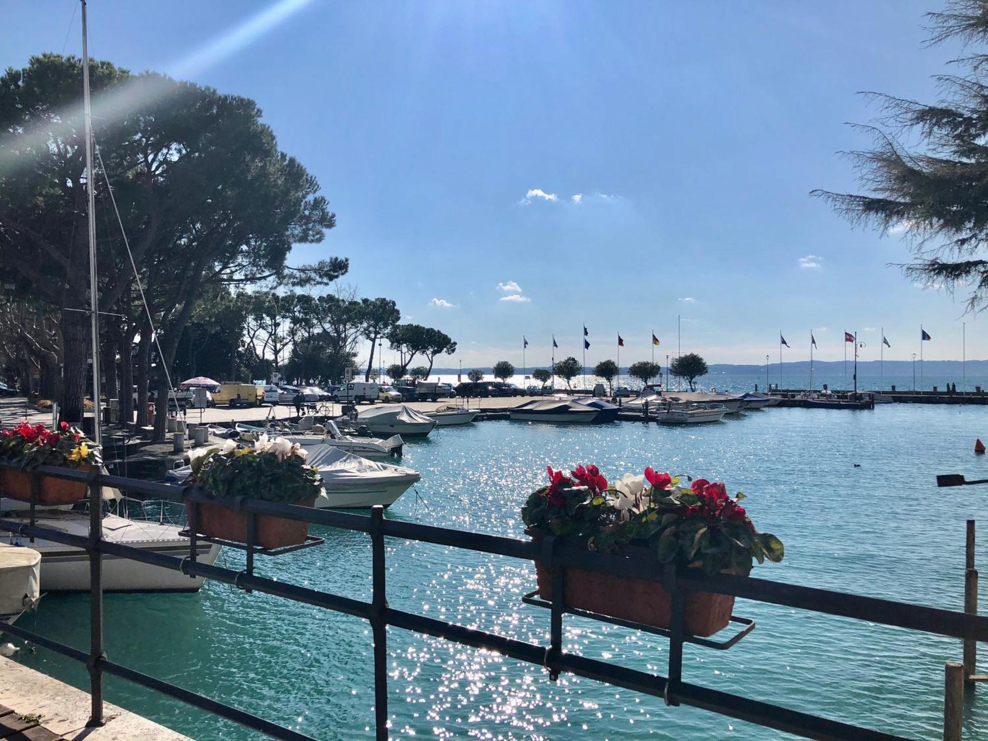 International Rooms & Apartments Sirmione Exterior foto
