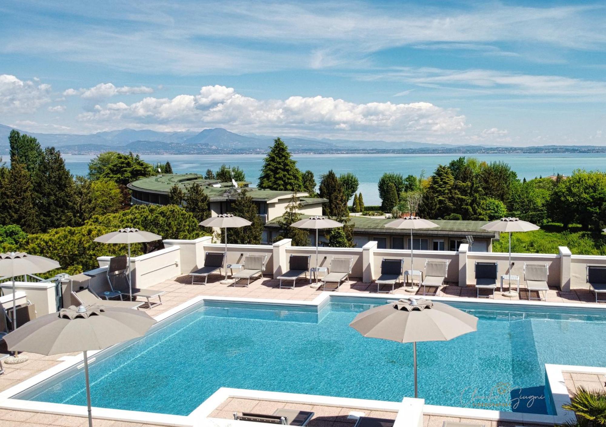 International Rooms & Apartments Sirmione Exterior foto