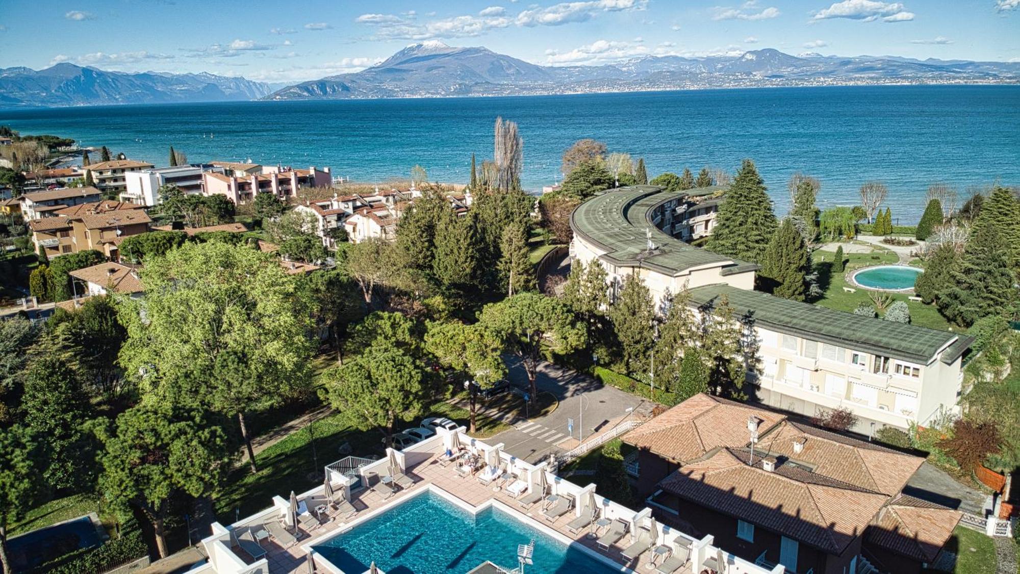 International Rooms & Apartments Sirmione Exterior foto